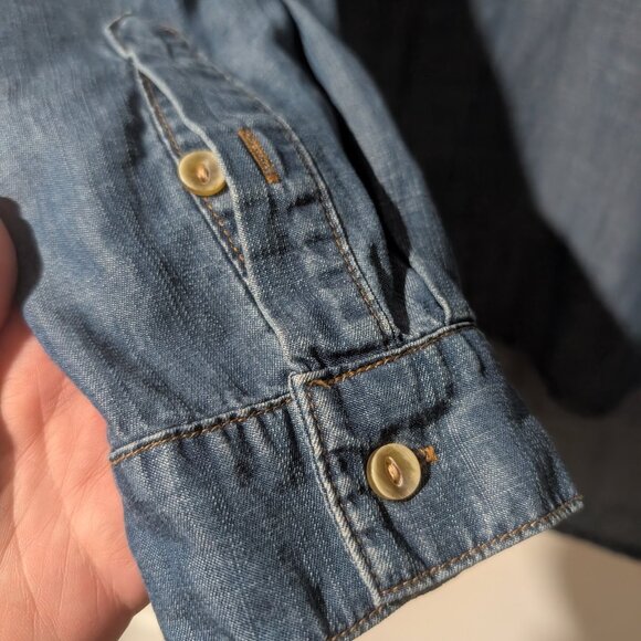 Cloth & Stone | Roll-tab Chambray Shirt - Picture 6 of 9